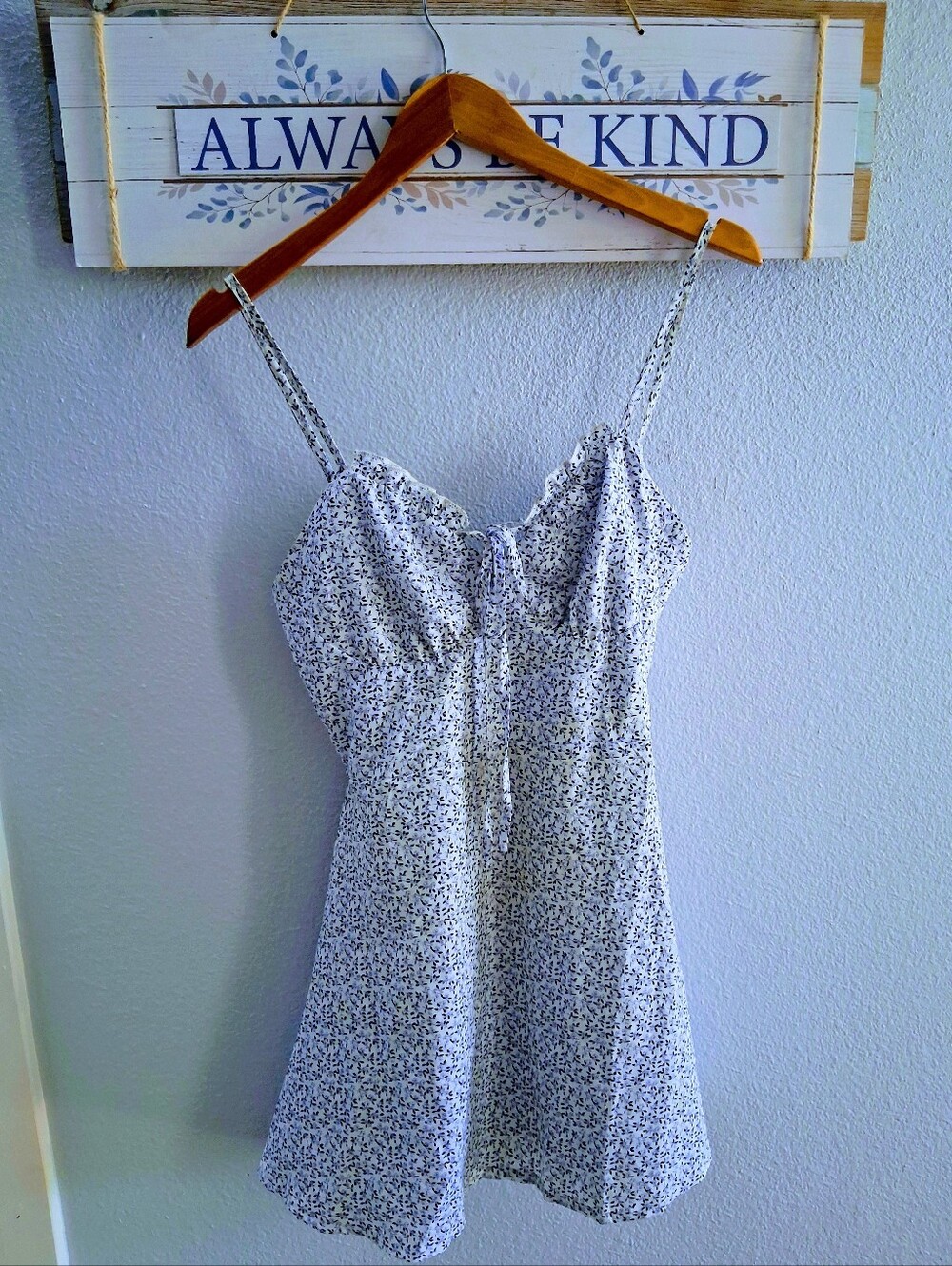 5/$13 Cute dress